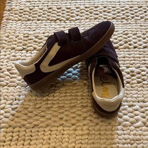 NWOB Sam Edelman Dark Brown and Cream Sneakers